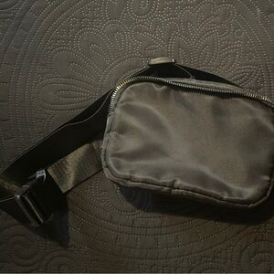 Black Fanny pack